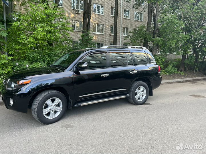 Toyota Land Cruiser, 2011