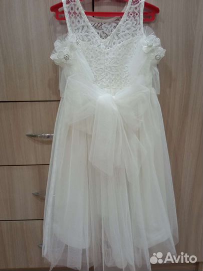 Платье праздничное