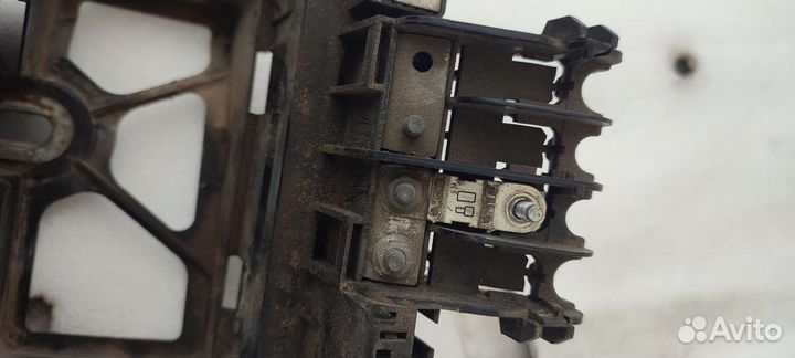 Opel astra h корпус блока предохранителей