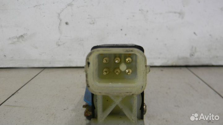 Замок двери задней правой