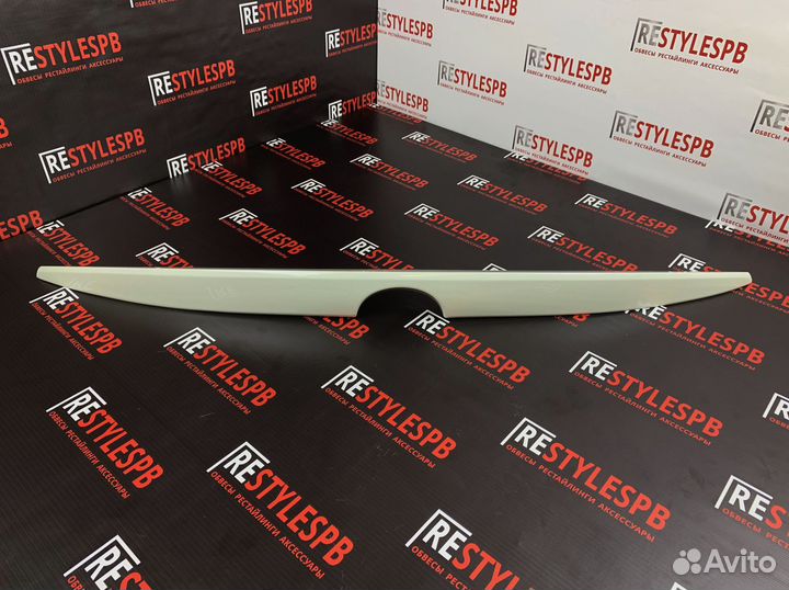 Спойлер Под стекло Land Cruiser Prado 150 Белый