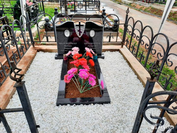 Установка памятников из гранита под ключ