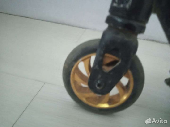 Трюковой самокат