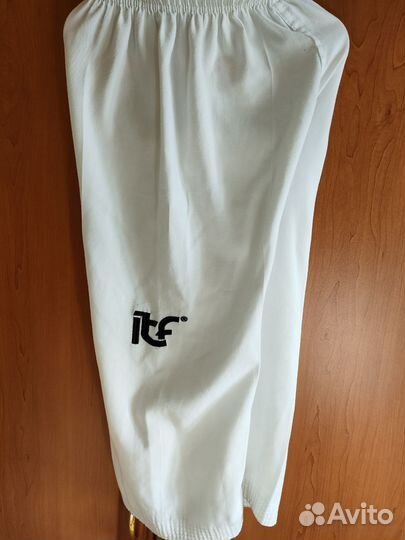 Форма для занятий Тхэквондо (До Бок)