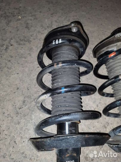 Амортизатор передний рестайлинг мерседес 639