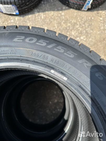 Pirelli Formula Ice FR 205/55 R16 94T