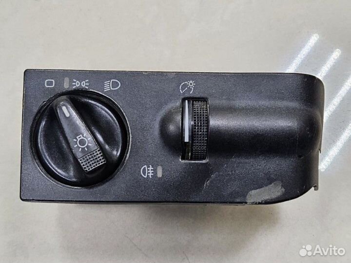 Блок управления светом Volkswagen Vento 1H2 ABU