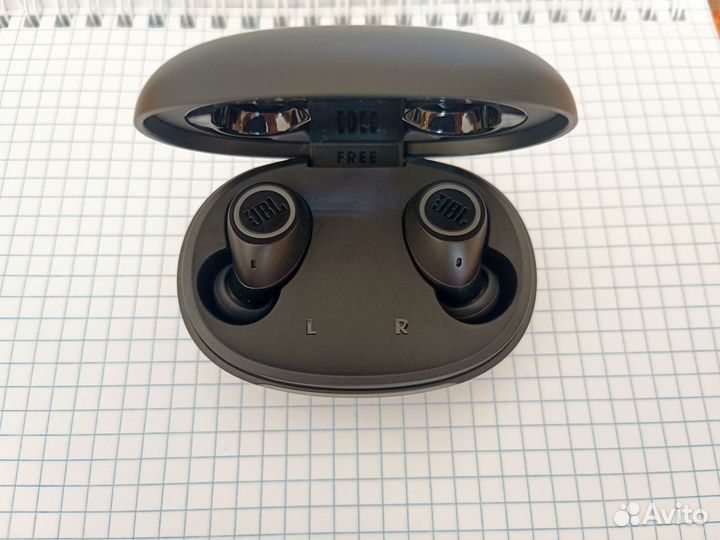 Беспроводные наушники jbl