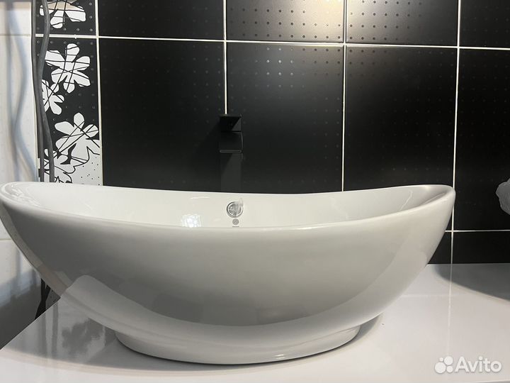 Раковина чаша накладная в ванную комнату