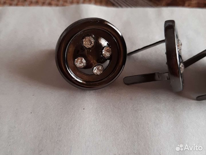 Швейная фурнитура,пуговицы,ц за шт