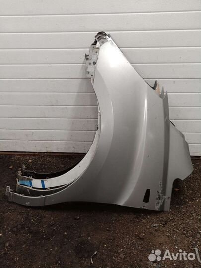 Крылья передние Hyundai Grand Starex