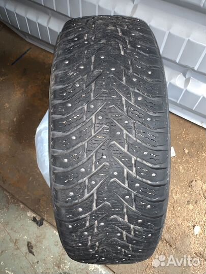 Nokian Tyres Hakkapeliitta 8 SUV 235/65 R17 108T