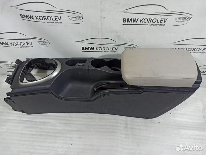 Подлокотник (центральная консоль) Qashqai J10 2006