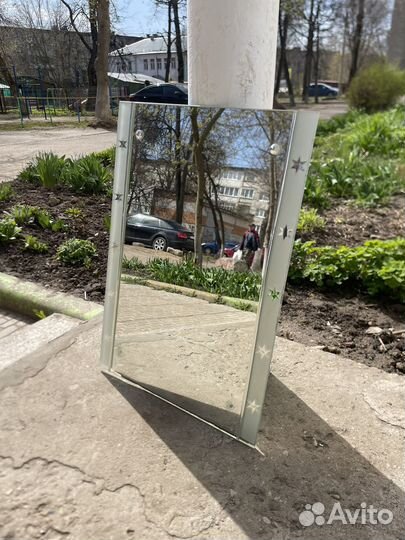 Зеркало настенное