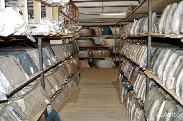 Бампер Toyota corolla в цвет