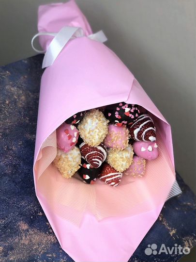 Букет из свежей клубники в шоколаде Самара