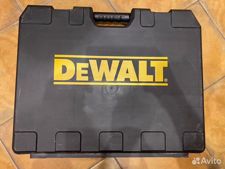 Кейс dewalt