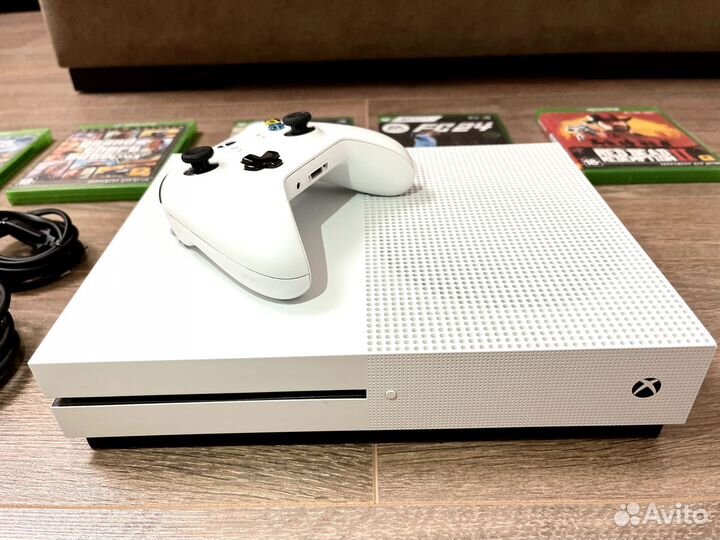 Xbox One S 1tb + 2 геймпада + 450 игр + FC 24