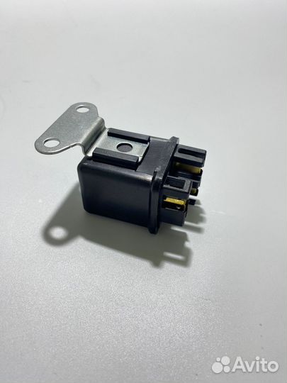 Реле стартера MR8В-171 12 V