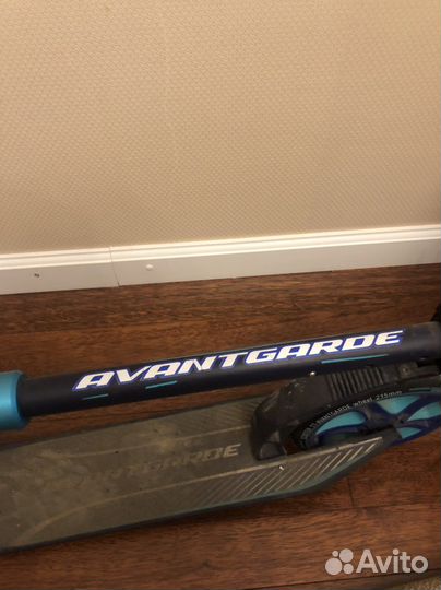 Самокат TechTeam Avantgarde 250