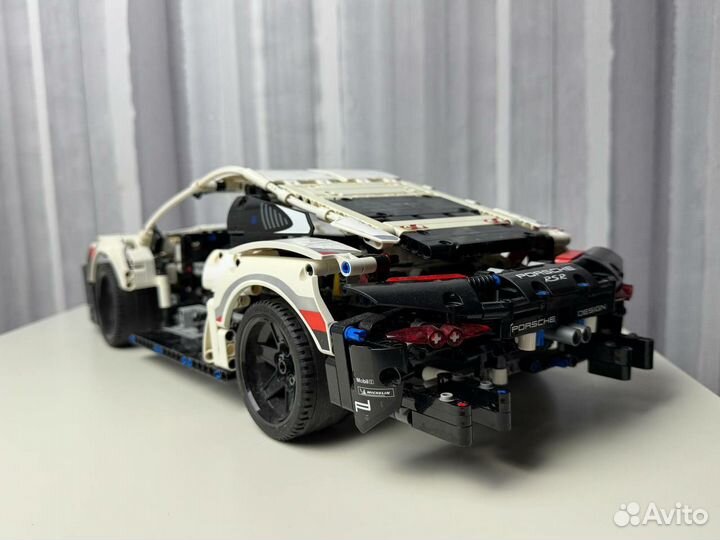 Lego Technic 42096 Porsche 911 RSR