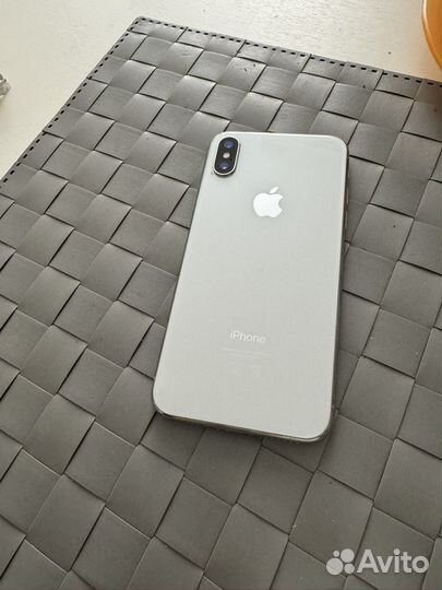iPhone X, 64 ГБ