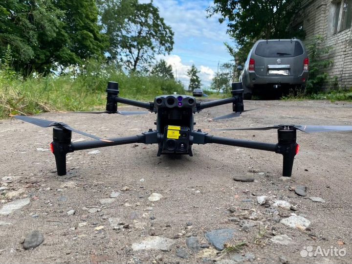 Квадрокоптер Matrice 30T