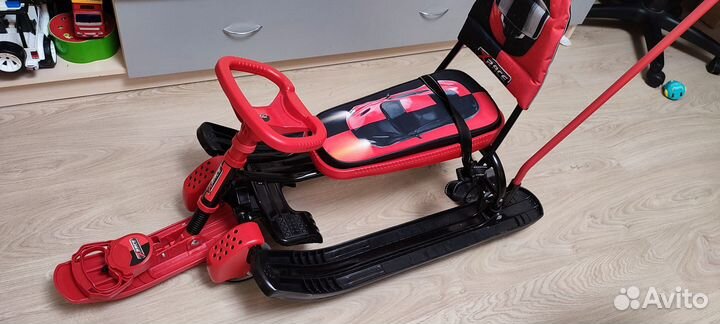 Снегокат с ручкой и колесами