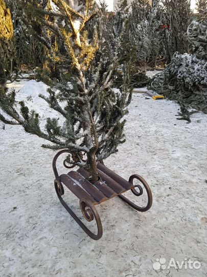 Подставка под елку