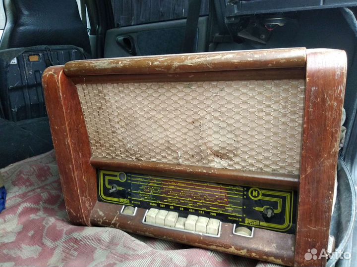 Радиоприемник, проигрыватель, радиола