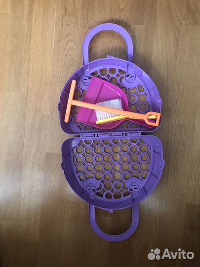 Корзинка детская, совок и щетка для уборки, грабли