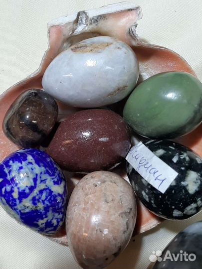 Яйца-апатит,оникс,змеевик,яшма
