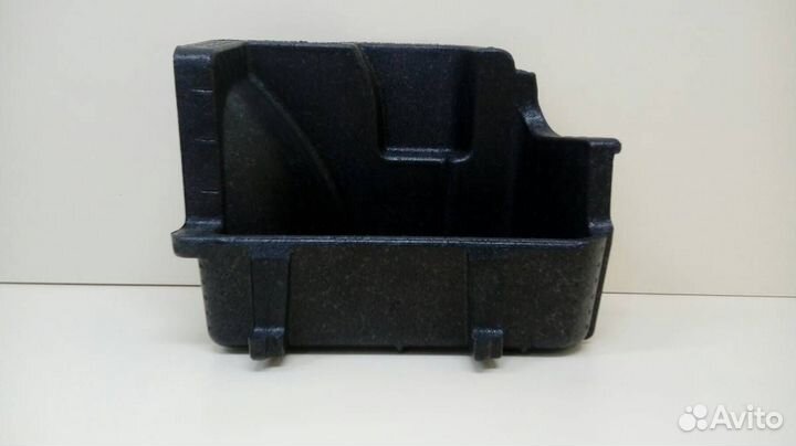 Ящик инструментов LADA Vesta 2015