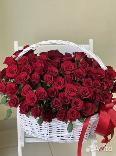 Корзина с красными розами 101 шт