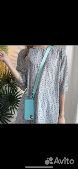 Чехол на телефор новый на iPhone 13