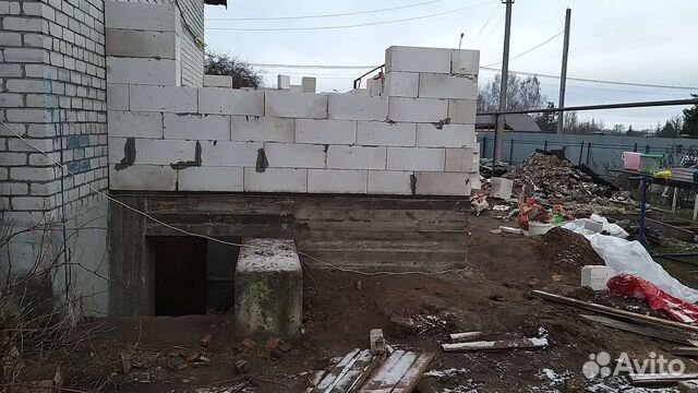 Рабочий на строительство