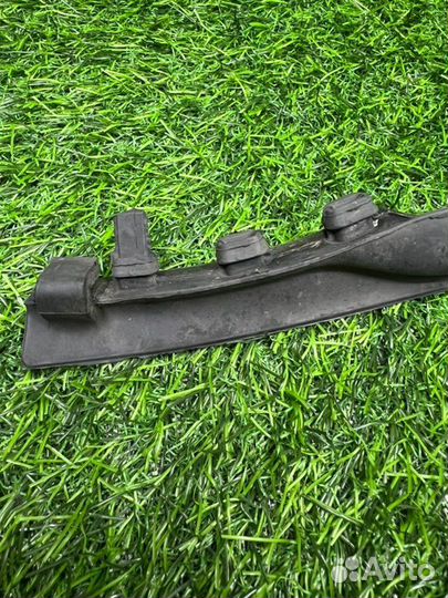 Уплотнитель капота Bmw X6 E71 306D5 2008