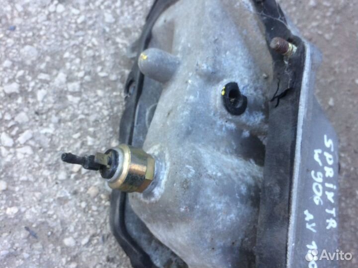 Кранштейн педали тормоза Mercedes sprinter w906