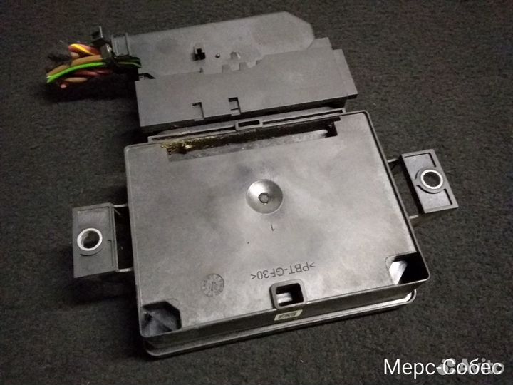 Блок ручника Mercedes W166 W117 W156