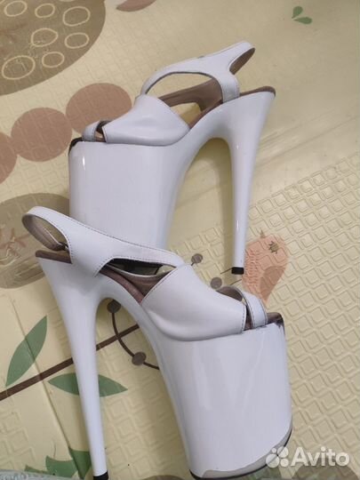 Босоножки стрипы тройки белые 38