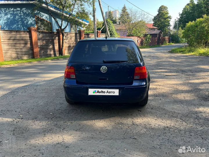 Volkswagen Golf 1.8 МТ, 2001, 305 000 км