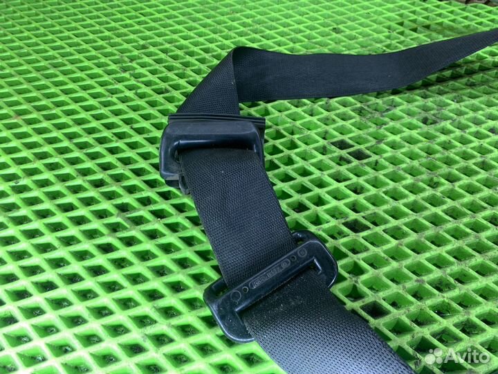 Ремень безопасности передний п. Mercedes-Benz w124