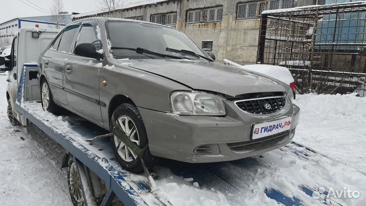 Бардачок Hyundai Accent 2 8451025000LT. Потертости