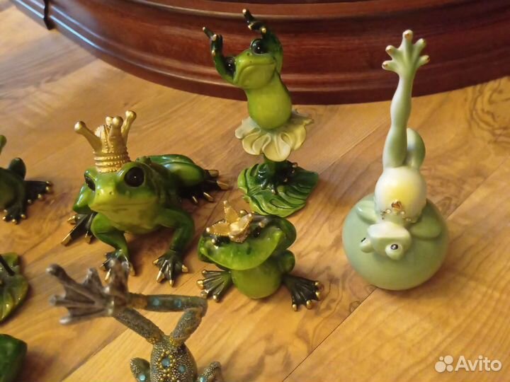 Коллекция лягушек