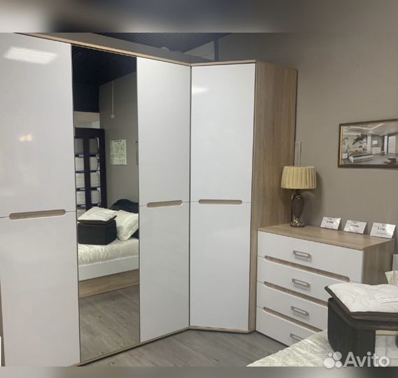 Спальный гарнитур