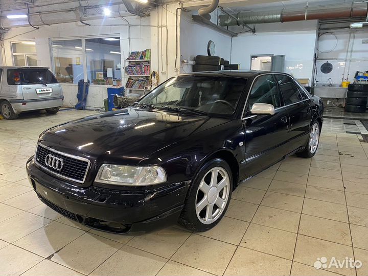 Audi A8 4.2 AT, 2000, 215 900 км