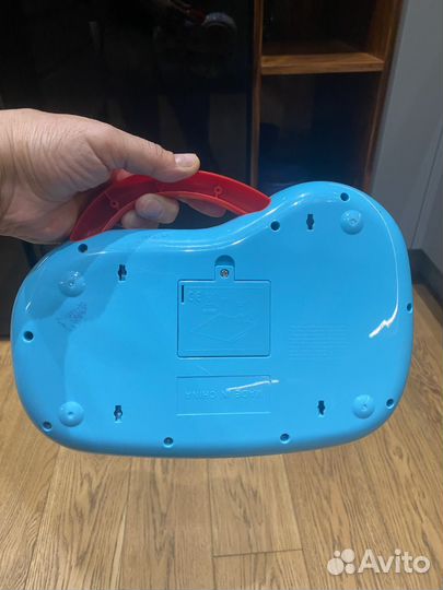 Музыкальные игрушки (пианино, неваляшка)