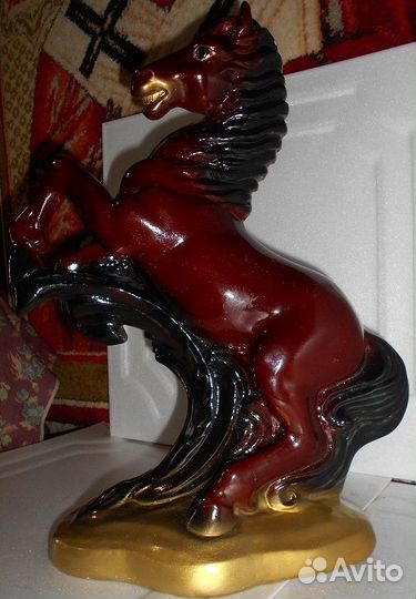 Конь и крокодил сувенир интерьер