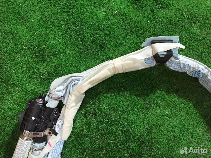 Шторка безопасности Volkswagen Passat B6