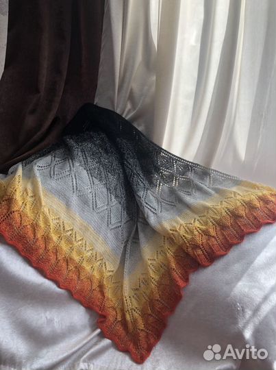 Шаль ручной работы